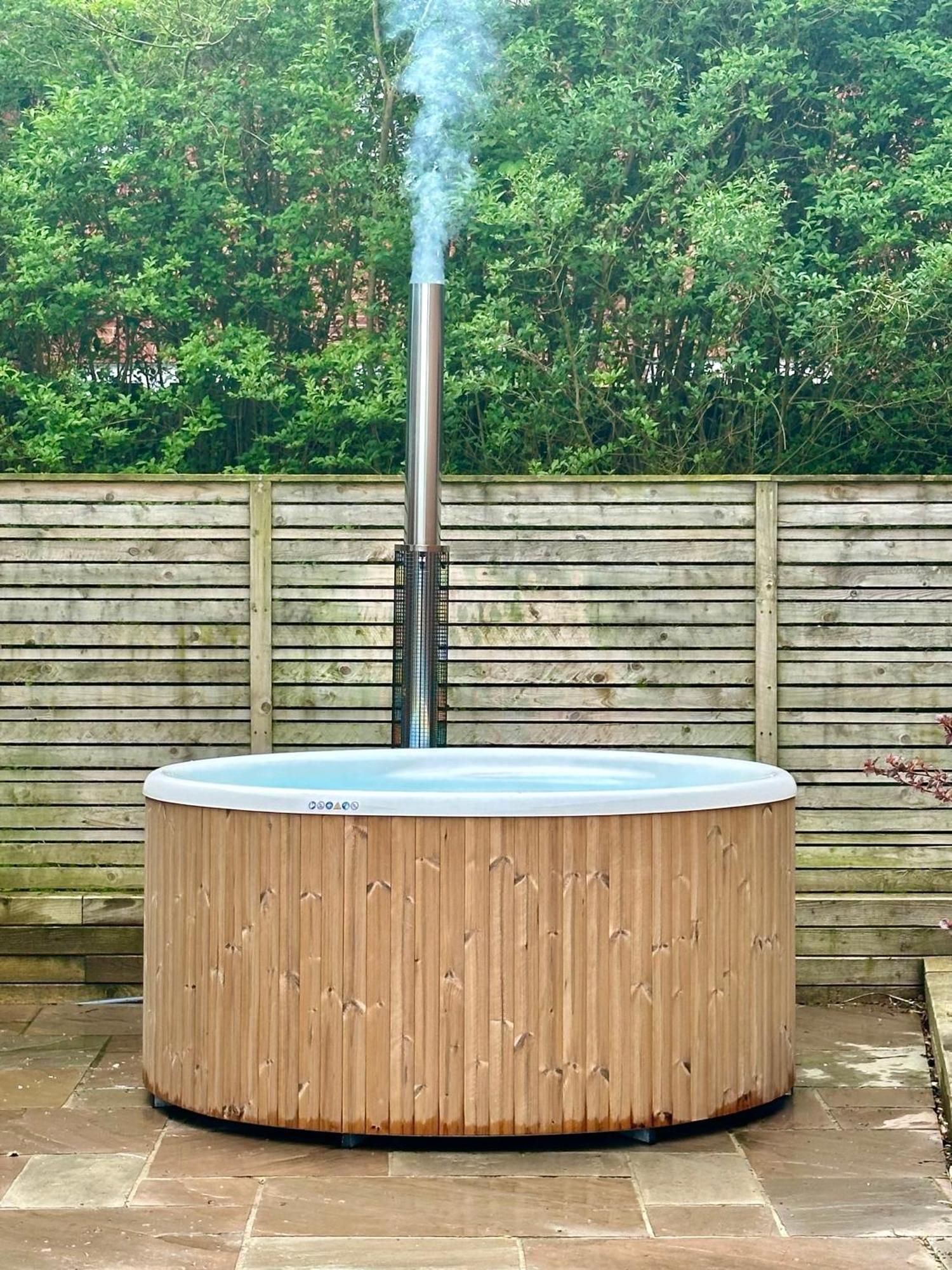 Elletson Park Wood Fired Hot Tubs, Caravans & Pods Pilling Exterior foto